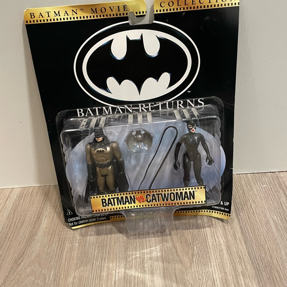 1997 Kenner Batman Returns Batman Vs. Catwomen Movie Collection Action Figure